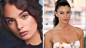 Des produits d'excellence livrés des quatre coins du terroir jusque dans votre frigo. Monica Bellucci S Daughter Grew Up Prettier Than Her Mother Deva Cassel Youtube