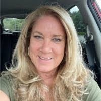 Alicia Sutton's Instagram, Twitter & Facebook