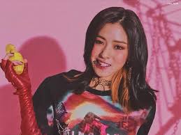 Menurut kalian siapa yang paling cocok sama orangnya? Picture Of Ryujin