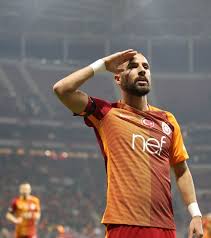 Bekijk meer ek voetbal 2020. Een Hattrick En Dit Topgebaar Turkse Speler Toont Zijn Klasse Na Dodelijke Aanslag Buitenlands Voetbal Hln Be