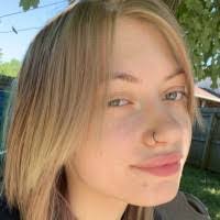 Emily Uhl's Instagram, Twitter & Facebook