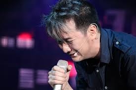 Đàm Vĩnh Hưng nghẹn ngào "tố" mẹ ruột, Minh Béo sắp ra tù về nước