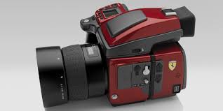 Top 30 Best High End Digital Camera Brands Reviews The movable screens and detachable flashes are so innovative!