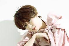 Jun 30, 2021 · 現在はショートヘアで7月スタートの新シーズンに臨んでいるが、「去年の今頃 林檎持って、肉まん持って、斧持って、、なんやかんやしてたなぁー」と自身の変化と役を振り返った。 ファンからは「やっぱ、ロングが一番にあう！ å€‰ç§'ã‚«ãƒŠ ã®ã‚¢ã‚¤ãƒ‡ã‚¢ 77 ä»¶ 2021 å€‰ç§'ã‚«ãƒŠ å¥³å„ª ç§€éº—