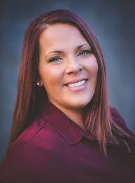 Kim Geer's Instagram, Twitter & Facebook