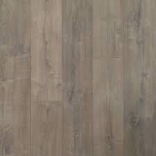 Colossia 9 X 80 X 10mm Oak Laminate Flooring In Providence Oak Laminate Flooring Laminate Flooring Oak Laminate