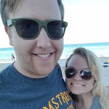 connor hilton ✌🏼 (@connorhilt0n)