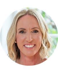 Emma Hatch's Instagram, Twitter & Facebook