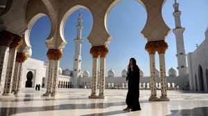 Sering muncul pertanyaan dibenak kita apakah seorang wanita yang sedang berhalangan atau sedang haid boleh memasuki masjid? Bolehkah Wanita Haid Masuk Atau Berdiam Di Dalam Masjid Al Fahmu