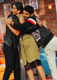 Lol Ranbir Kapoor Turns Driver For Deepika Padukone Kapil Sharma Bollywood Celebrities Bollywood Actress Deepika Padukone