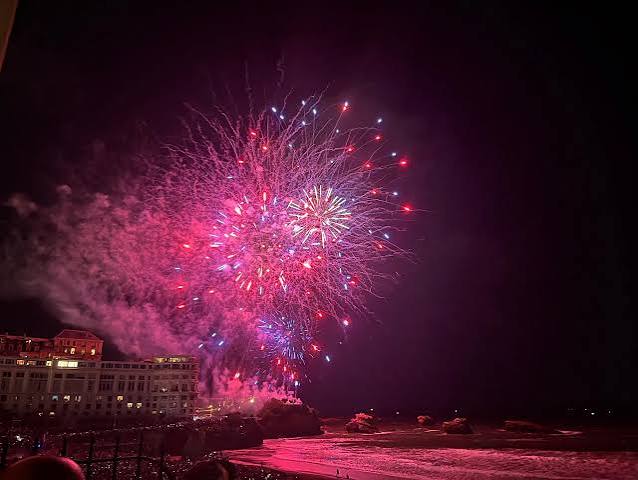 Feu d'artifice du 15 ao&ucirc;t - Destination Biarritz