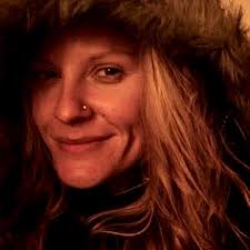 What spare office space is available in Thames for a hypnotherapy business?