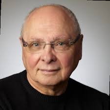 Laura Dimeo's Instagram, Twitter & Facebook