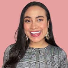 Laura Lemus's Instagram, Twitter & Facebook