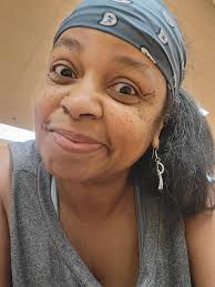 Fingers Crossed Fridays 🤞🏾