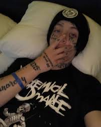 389 Mil Curtidas 8 970 Comentarios Lil Xan Heartbreaksoldier Xanxiety No Instagram My Father Lil Lil Peep Hellboy Lil Pump Lil xan's fans went crazy when he got the upside down cross tattoo on his face. pinterest