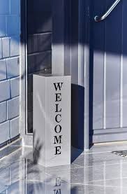 Gartenfreude Home Deko Saule Hauseingang Garten Windlicht Blumensaule Podest Welcome 16 X 16 X 50 Cm Grau Amazon De Garten Home Deko Deko Hauseingang