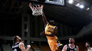 Παρελθόν από τον ηρακλή ο ζιάγκος. Triumph For Aek 76 56 Against Paok