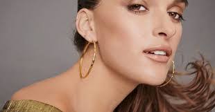 Susan Schectman's Instagram, Twitter & Facebook