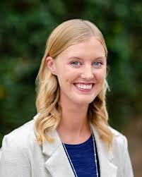 Our therapy team at Relationships For Better pivots from helping people  navigate their closest relationships…to tending to our own relationships  with one another! We had belly laughs and meaningful conversation at dinner