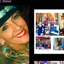 Deanna Boyce's Instagram, Twitter & Facebook