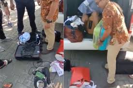 Tiktok funny videos indian viral videos tiktok highlight #new #viralvideoindia. News18 Com Auf Twitter Such An Embarrassment For India An Indian Family Was Caught Stealing Accessories From A Hotel In Indonesia S Bali Which Has Twitterati Fuming Watch The Viral Video Here Https T Co Wwzjmnlt86 Https T Co J0ve8u5tgv