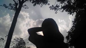 Pin By Irsa Sheikh On Girl Photo Poses Shadow Pictures Tumblr Photoshoot Shadow Photos