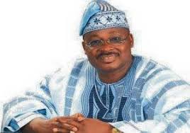 Inglorious search for unusual wealth in Osun State? Very soon some Oba  Palaces would be excavated for Gold/ solid Minerals underneath. Atelewo won  ti ntan won je oo