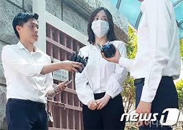 기타 관련 인물 및 단체. í™©í•˜ë‚˜ ë°•ìœ ì²œ ì•½í˜¼ë…€ ë§ˆì•½ íˆ¬ì•½ ì•Œê³  ë³´ë‹ˆ ìœ ë¶€ë…€ ë‚¨íŽ¸ì€ ì‚¬ë§ ë¨¸ë‹ˆíˆ¬ë°ì´