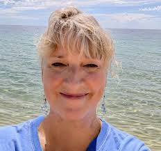 Heidi Aldrich's Instagram, Twitter & Facebook