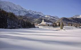 Schloss Elmau Luxury Spa Retreat Cultural Hideaway Elmau Wellnesshotel Bayern Urlaub