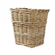 Corbeille Carree En Osier Gris Pour Ranger Les Buches On Range Tout Corbeille Papier Seau A Cendre Corbeille