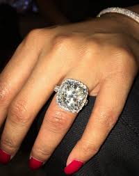 Nicki Minaj S Birthday Present From Meek Mill A Giant Diamond On That Finger Huge Diamond Rings Engagement Rings Beautiful Rings
