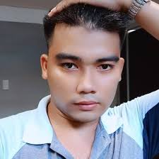 Inamin ni Senador Raffy Tulfo na nahuli ang isang sasakyang lulan ang  kaniyang anak na si Quezon City Representative Ralph Wendel Tulfo dahil sa  pagdaan sa EDSA busway. Buong balita:  https://www.abs-cbn.com/news/nation/2025/1/28/raffy-tulfo-admits-son ...