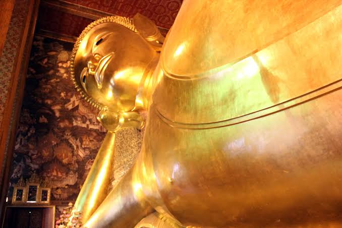 Buda reclinado en Tailandia
