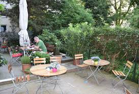 Cafe Im Hinterhof Hinterhof Cafe Hof
