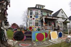 What Houses Are Left At The Heidelberg Project Take A Look Photos Heidelberg Project Heidelberg 2nd Grade Art