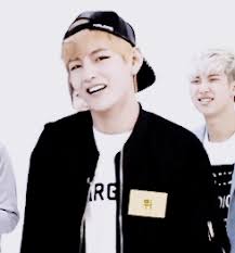 Bts V From Weekly Idol Where He Gets Bonked By Defcon And Told To Get Back In Because His Rapping Freestyle Wasn T Satisfying Lol Bts V Taehyung V Taehyung