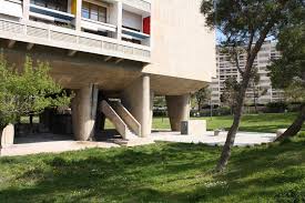 La Maison Du Fada A Marseille Unite D Habitation Le Corbusier Facade Ouest Detail De La Base Photo F Arnal 2010
