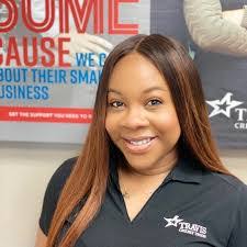 Darian Sims's Instagram, Twitter & Facebook