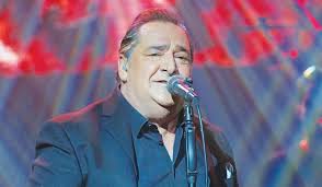 Το πραγματικό του όνομα είναι βασίλης κεσογλίδης. Basilhs Karras Egine Agroths Kai Kalliergei Biologika Proionta Sto Kokkinoxwri Kabalas Video Newsbreak