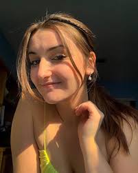 Emily Bay (@emily.bayrasli) • Instagram photos and videos