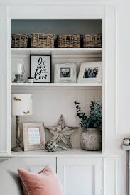 Wohnzimmer Landhaus Dekorationen Zu Hause Weiss Und Holzmotive Kombination Bilderrahmen Mit Aufschri Landhausstil Wohnzimmer Wohnzimmer Modern Diy Wohnzimmer