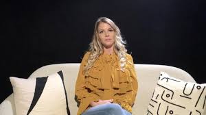 Jessica thivenin et thibault garcia ont accueilli une petite fille. Jessica Thivenin Les Marseillais Je Pensais Que C Etait Normal De Se Faire Taper Lci