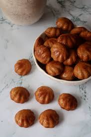 Madeleines Au Carambar Audrey Cuisine Recette En 2020 Recette Tiramisu Fraise Recette Madeleine Moelleuse Carambar