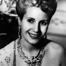 In the other version, eva met a popular male singer in junin and convinced him to take her with him to buenos aires. Evita Peron Grande Donna Bild Von Argentinien Sudamerika Tripadvisor