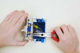 A two way light switch can also be used instead of a single way light switch by connecting between wither com and l1 or com and l2. How To Wire And Install Single Pole Switches