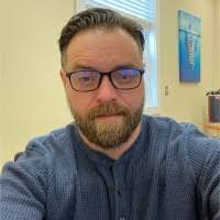 Damien Smart's Instagram, Twitter & Facebook