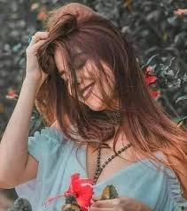 قد لا تعطينا الحياة كل ما نحب... ولكن من نحبُّهم و يحبُّوننا بصدق يعطونا كل  الحياة. #يليه ✨ "ما يقولهُ الناس عنك ظنّ ، وما تعرفهُ عن نفسك يقين ، إنتبه  أن