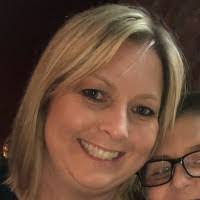 Debbie Hyatt's Instagram, Twitter & Facebook